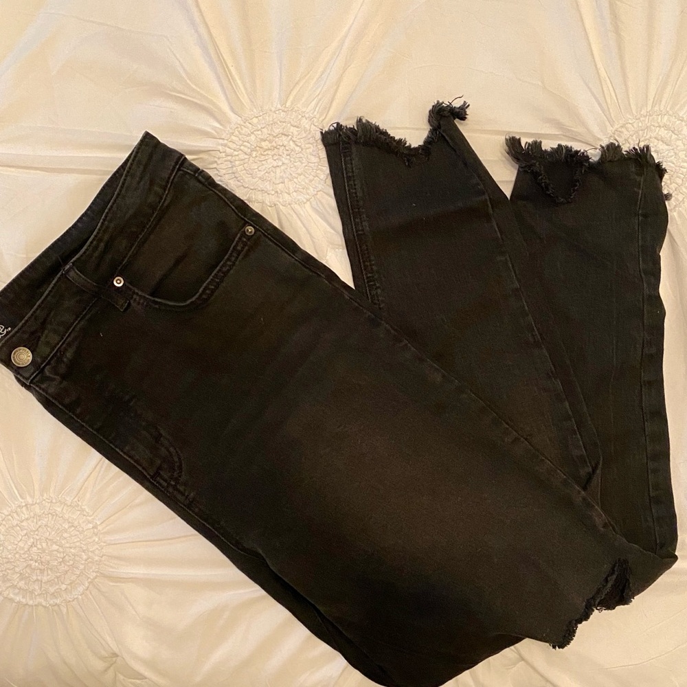 Wild Fable Black High Rise w/ Distressing